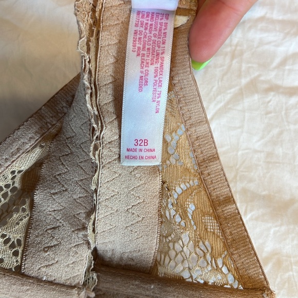 Women’s Bra - Picture 3 of 3